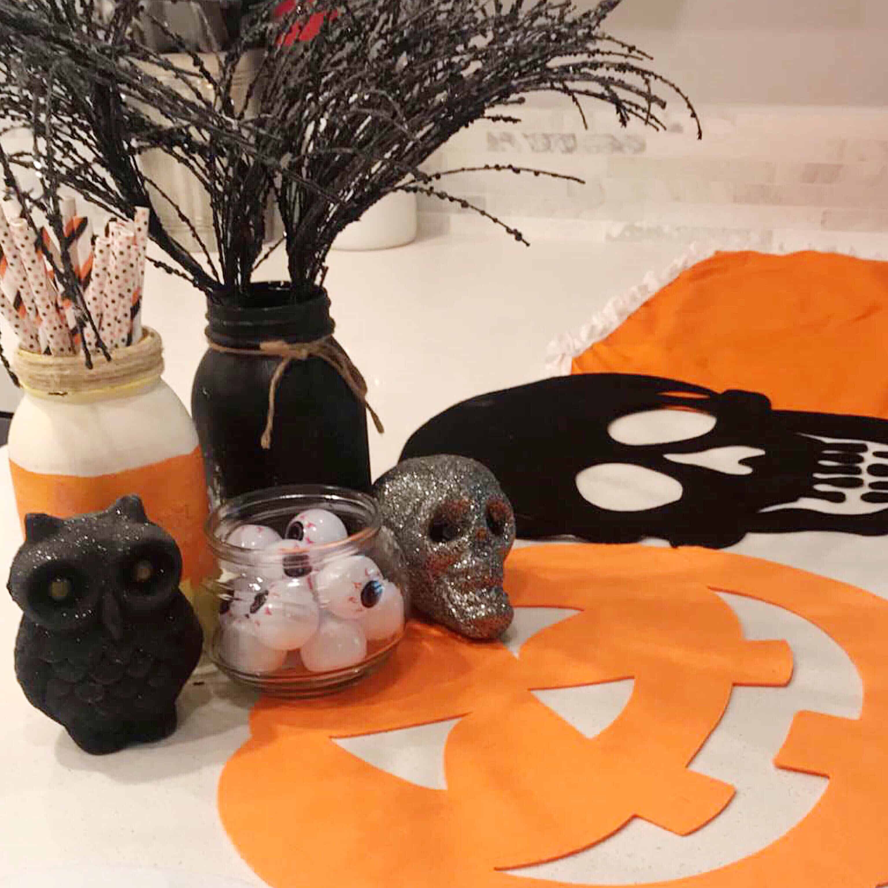 diy halloween table runner halloween decor diy halloween crafts