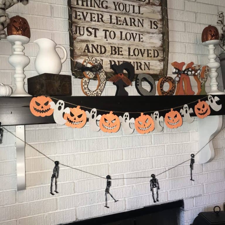 DIY Halloween Banner for $2