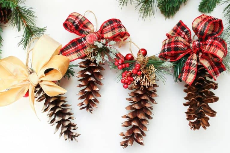 15 Of The Easiest DIY Christmas Ornaments That Barely Cost Anything!