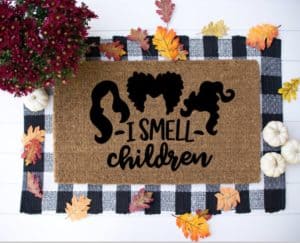 I smell children hocus pocus fall door mat